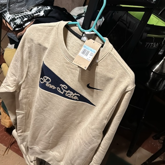 Brand new NIKE Penn State Navy Blue Embroidered flag patch crewneck - Picture 5 of 10